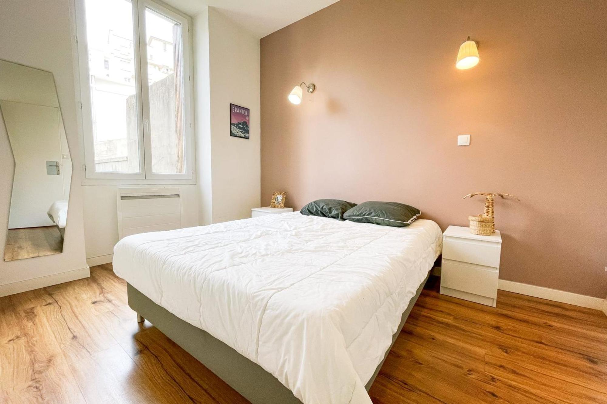 #G3 The Authentic T2 Downtown Balcony Tramway Appartement Grenoble Buitenkant foto